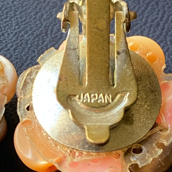 Vintage Irredesent Cluster Beaded Signed Japan Clip On Earrings - Picture 6 of 6